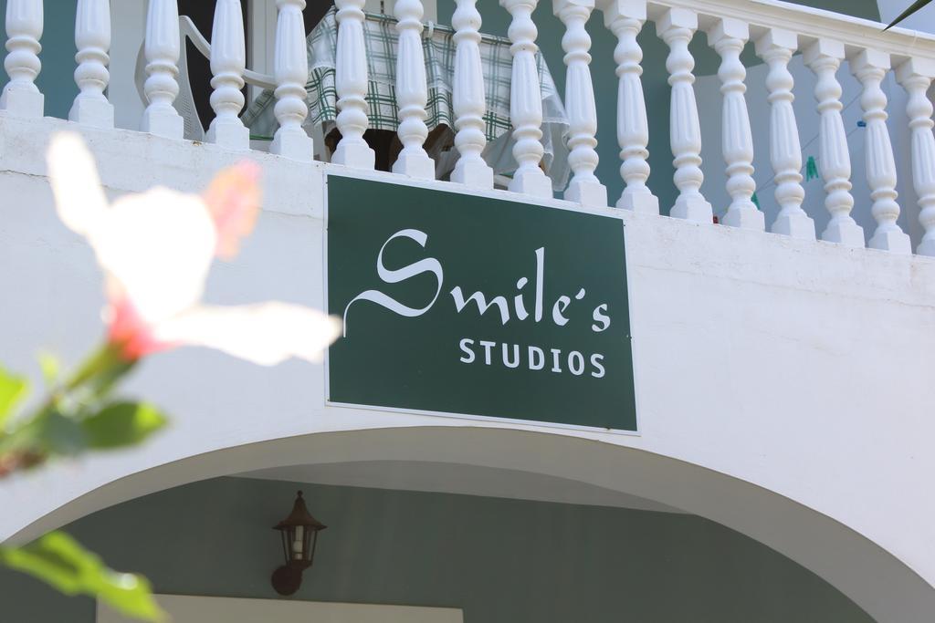 Smile'S Studios Tsilivi  Buitenkant foto